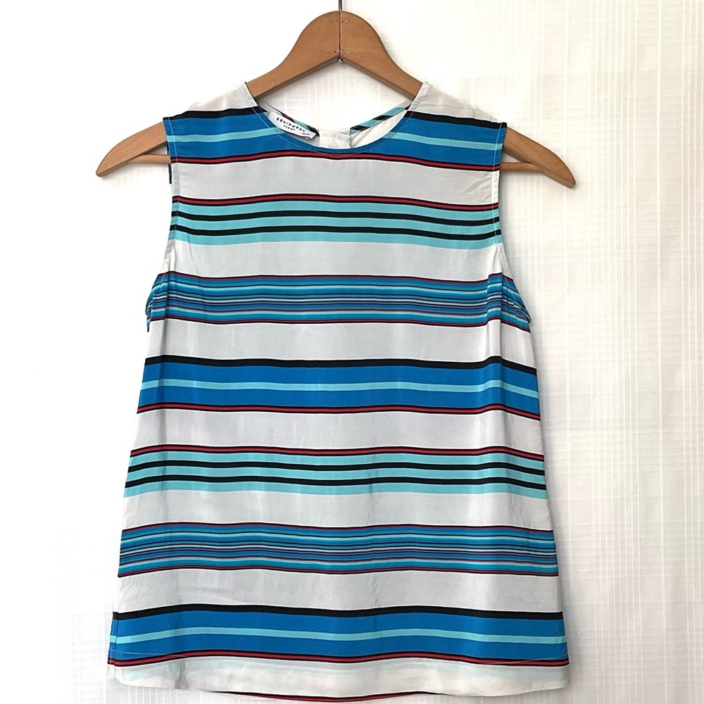 🌱Equipment 100% silk Blue and White Striped Sleeveless button back blouse